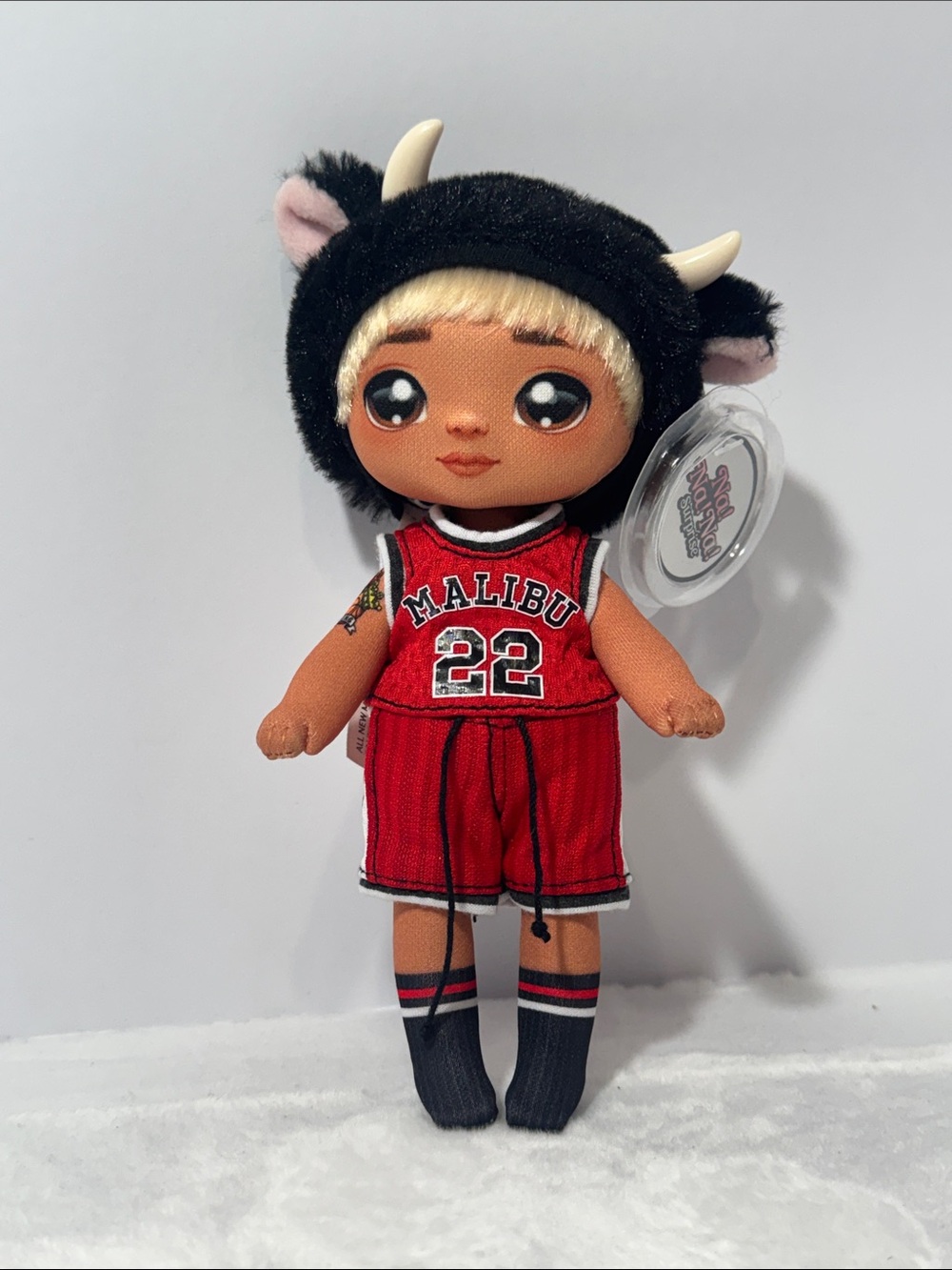 Na Na Na Surprise Doll Series 4 Tommy Toro Red Malibu Bull Doll Basketball